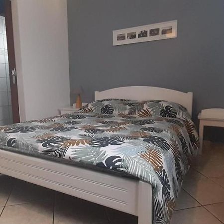 Chambre D'Hote Magdeleine Le Guillaume Esterno foto